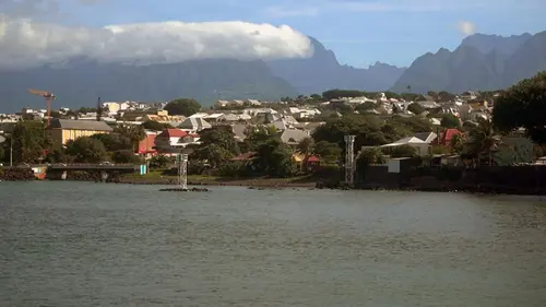 Casting Invitation au voyage La Réunion / Islande / Canada