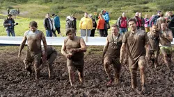 Islande, fous de foot de boue