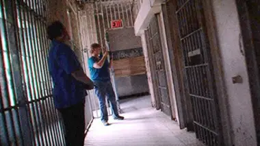 Emprisonné dans l'au-delà