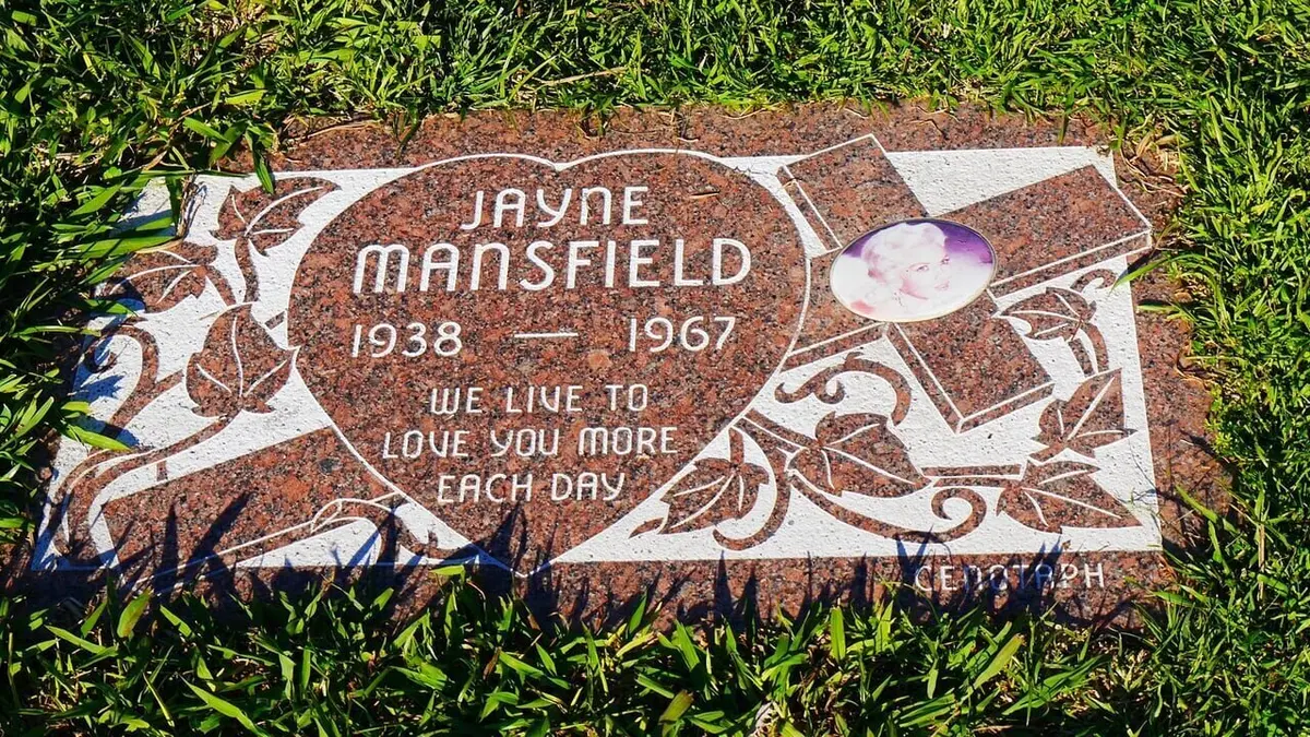 Jayne Mansfield, la tragédie d'une blonde