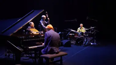 Jazz at the Philharmonie Anouar Brahem, Dave Holland, Jack Dejohnette, Django Bates : "Blue Maqams"