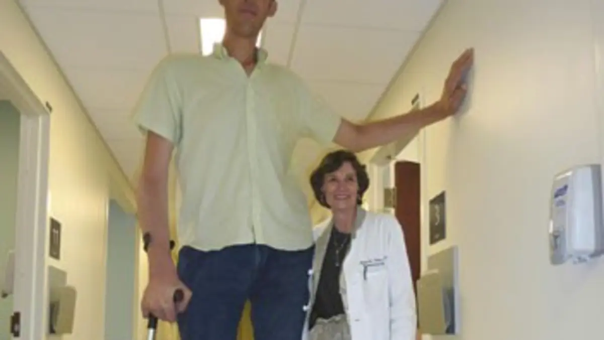 Je suis l'homme le plus grand du monde