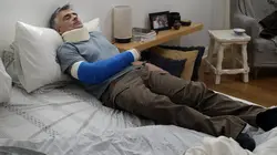 Jenny S03E03 Mon château de cartes