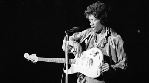 Jimi Hendrix : Hear my Train a comin'