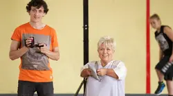 Joséphine, ange gardien S15E02 Les boloss