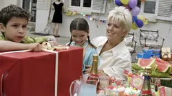 Joséphine, ange gardien S09E01 Robe noire pour un ange