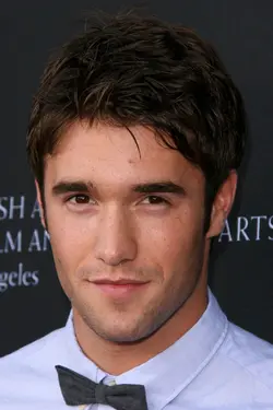 Photo Josh Bowman