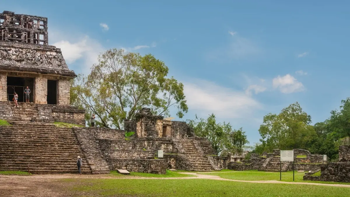 Josh Gates aux frontières du réel Les esprits des ruines mayas
