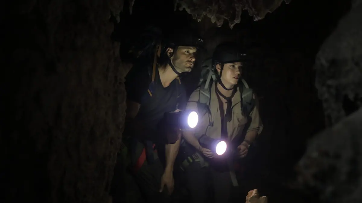 Josh Gates aux frontières du réel Descente dans l'inframonde maya