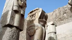 Josh Gates et les trésors perdus Les reines d'Egypte