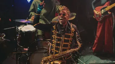 Jowee Omicil "sMiles" - Hommage à Miles Davis