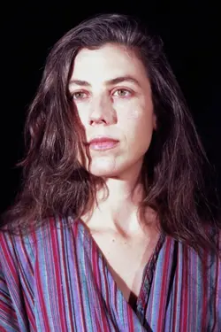 Photo Julia Holter