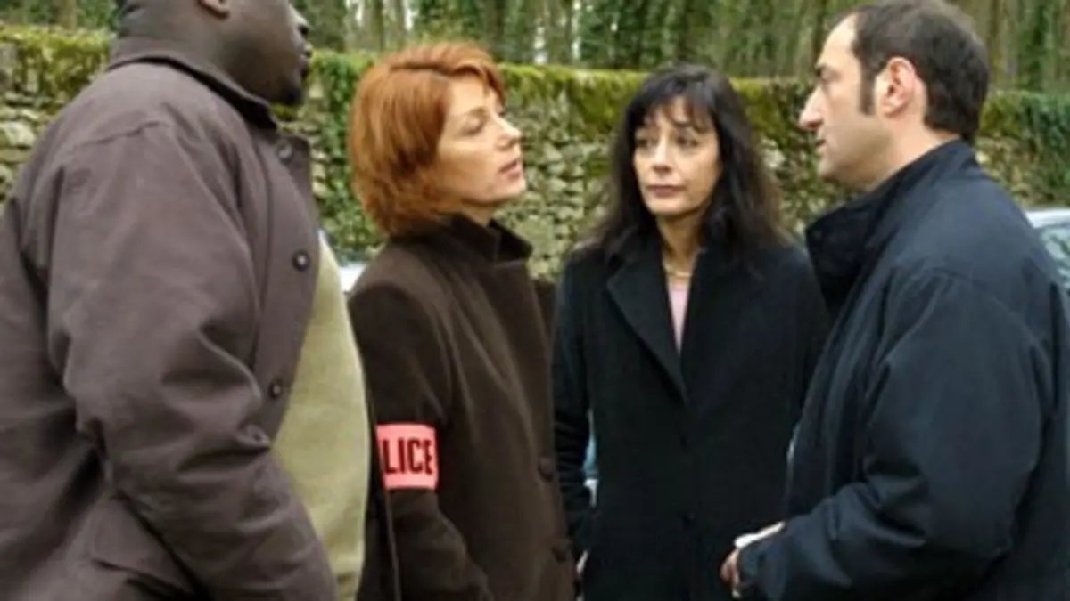 Julie Lescaut Un meurtre peut en cacher un autre