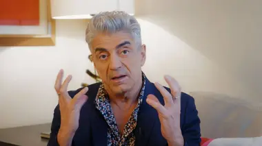 Julien Doré : l'électron libre