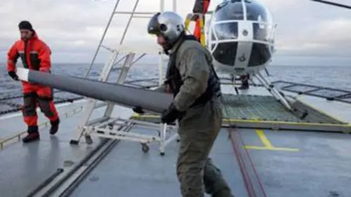 Justiciers des mers S04E07 L'ennemi à portée de la main