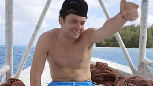 Kev Adams autour du monde