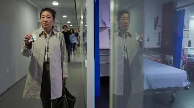 Killing Eve S01E01 Un si joli visage