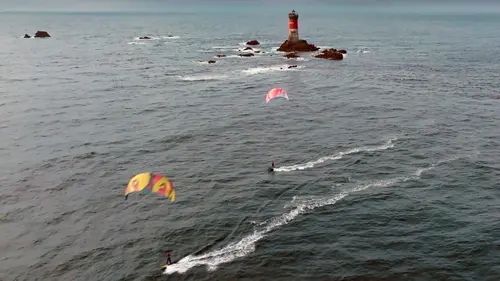 Kitesurf en Bretagne, à l'assaut des phares
