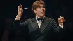 Klaus Mäkelä dirige Chostakovitch avec Sol Gabetta