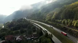 L'A40, l'autoroute des titans