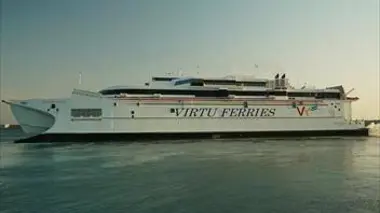 Car-ferry à grande vitesse