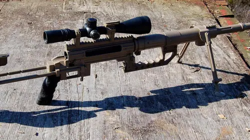 L'arme absolue S01E01 Robots de guerre