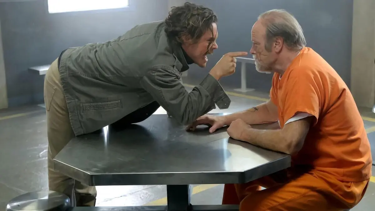L'arme fatale S02E21 Un air de famille