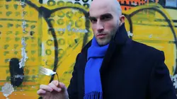 L'as des cartes La traversée des murs