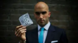 L'as des cartes Entre deux feux