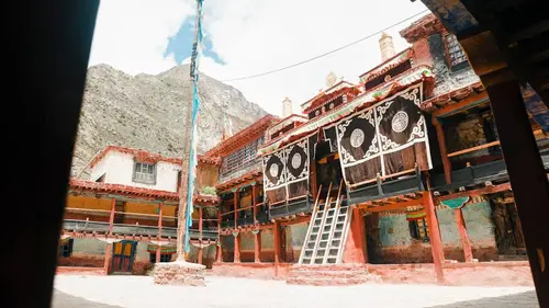 L'enfant de la forêt Népal