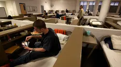 L'enfer carcéral Petits commerces entre amis