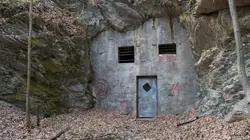 Visuel de L'enfer de Berga, camp nazi raconté par les GI