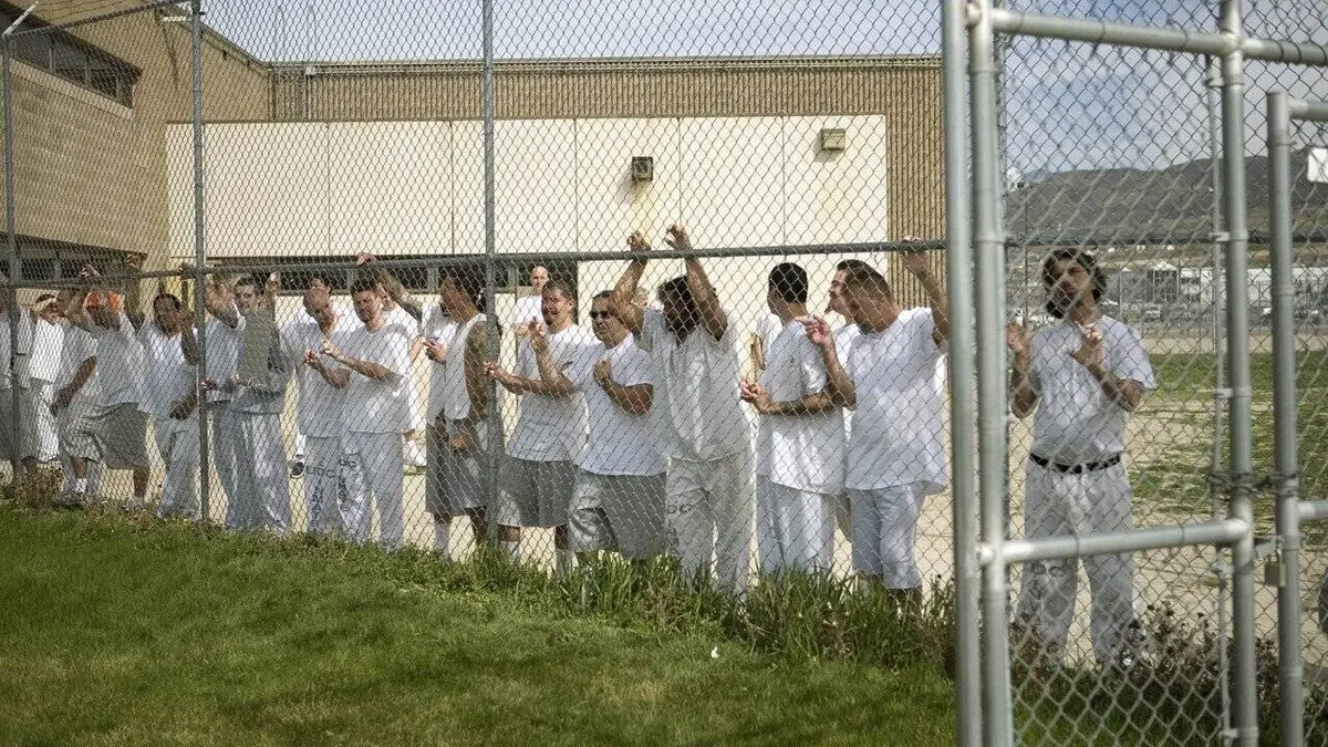 L'enfer des prisons S03E01 Le gang ou la famille