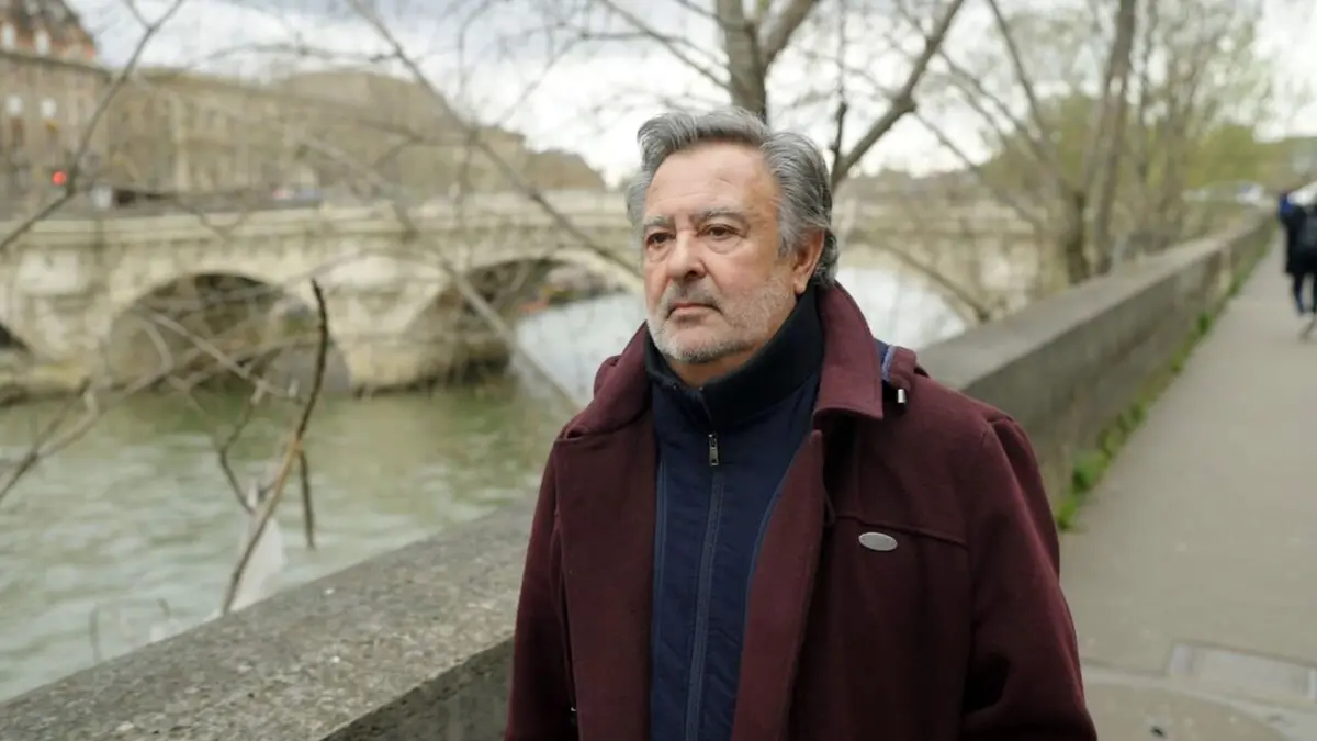 Visuel de L'enquête de ma vie Thierry Laporte : Les fleurs du mal