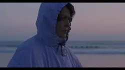 Visuel de L'homme à la Mercedes pourpre