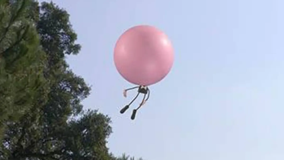 L'homme le plus petit du monde S01E00 Bulle de chewing-gum