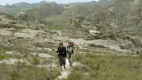 Casting L'île rouge en marche E01