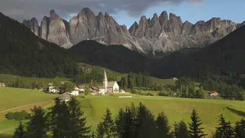 L'Italie sauvage S01E01 Des Alpes à la Toscane