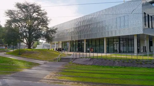 L'oeil et la main Etudier, un point c'est tout