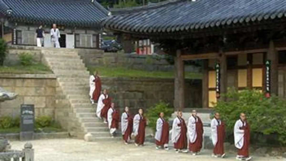 La Corée du Sud, le pays aux multiples miracles S01E03 Les temples bouddhistes