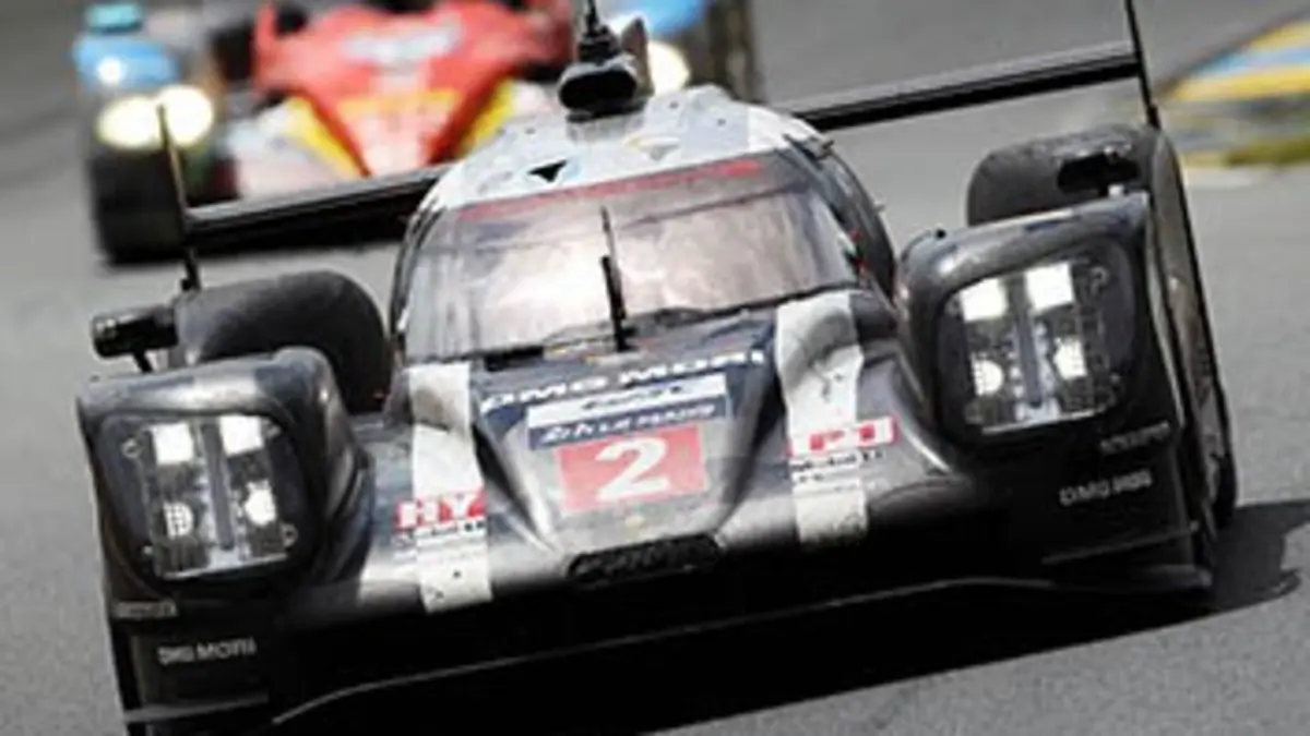 La course Automobilisme Les 24 heures du Mans 2017
