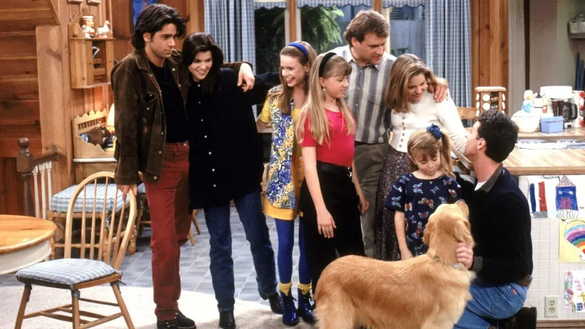 La fête à la maison S08E01 Un après-midi de chien