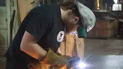 La forge de Kent : une famille soudée Le réveil de la forge