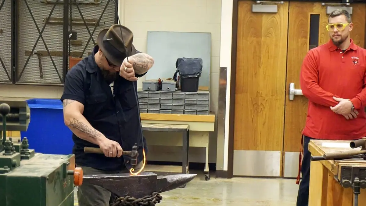 La forge de Kent : une famille soudée La grande arche