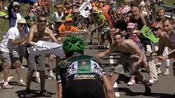 Visuel de La foule des bords de route : Cent ans de Tours