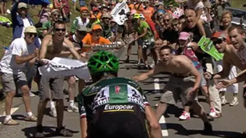 La foule des bords de route : Cent ans de Tours