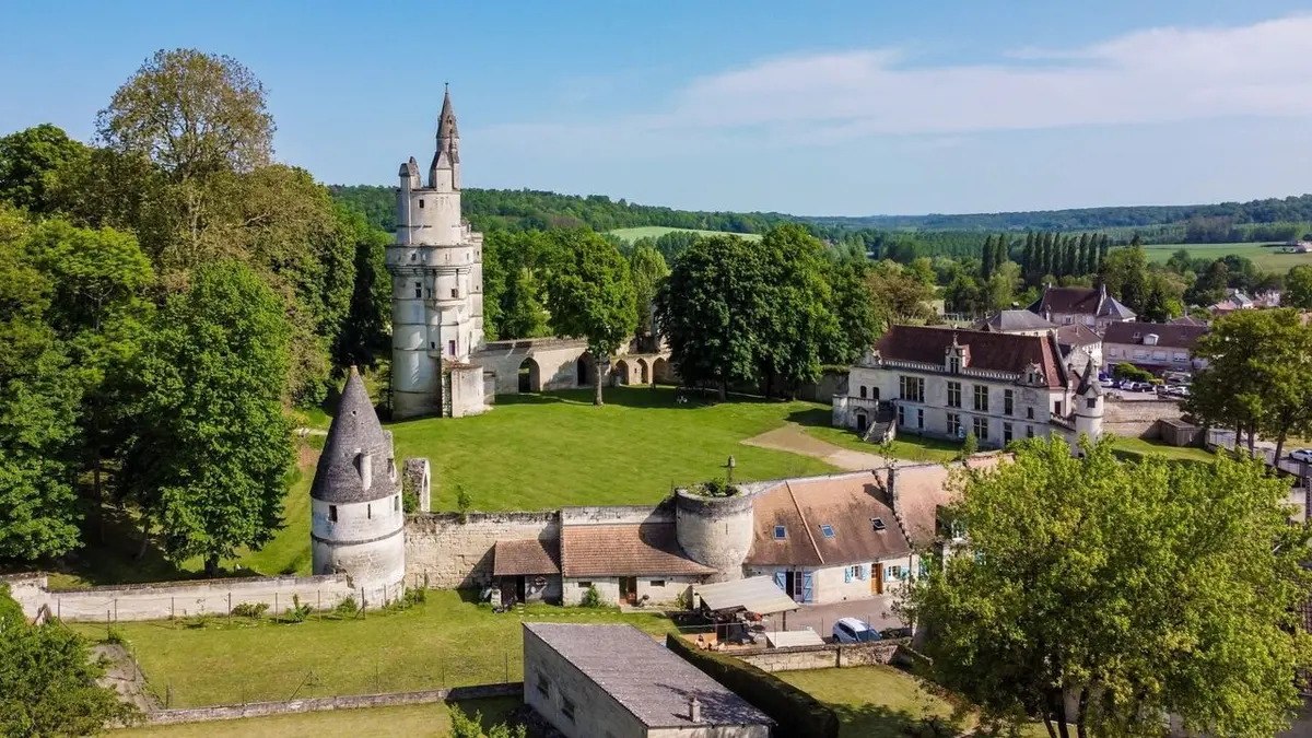La France des mystères Donjons et forteresses