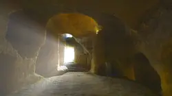 La France des mystères S02E05 Tunnels et souterrains interdits