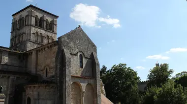 Légendes maudites et créatures étranges