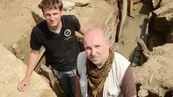 La Grande Guerre, les tunnels de la mort E01 Champs de batailles